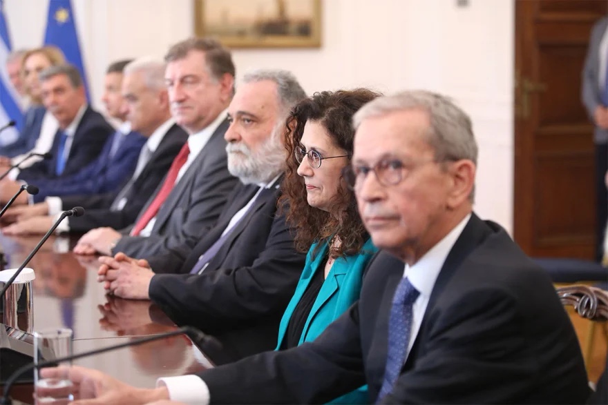 ypourgiko_ypiresiaki_4.jpg ypourgiko_ypiresiaki_4.jpg