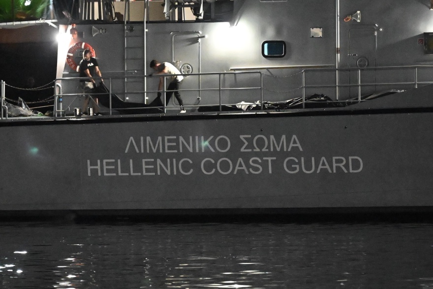 nayagio_pylos_2.jpg nayagio_pylos_2.jpg