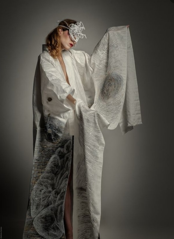 nukumori_washi_art_kimono_papatzelou.jpg nukumori_washi_art_kimono_papatzelou.jpg
