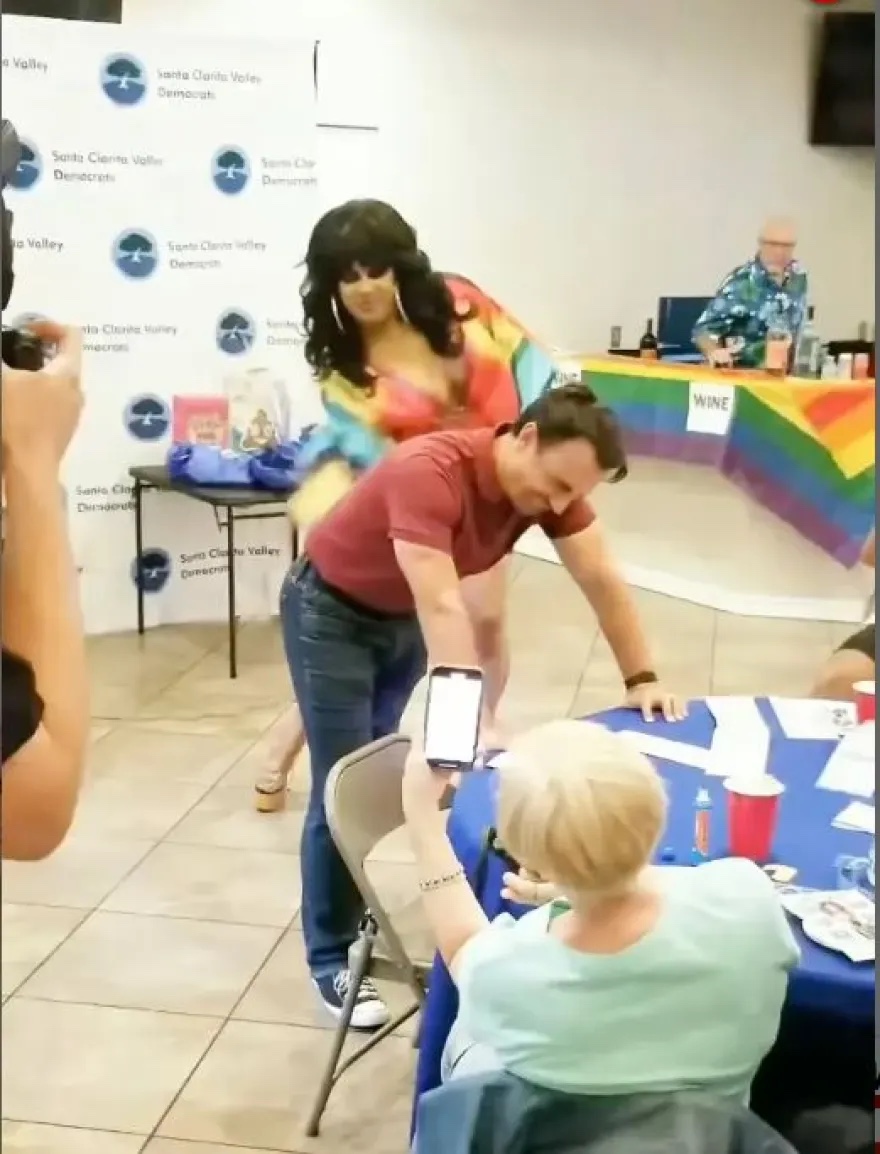 mayor_drag_queen_1.jpg mayor_drag_queen_1.jpg