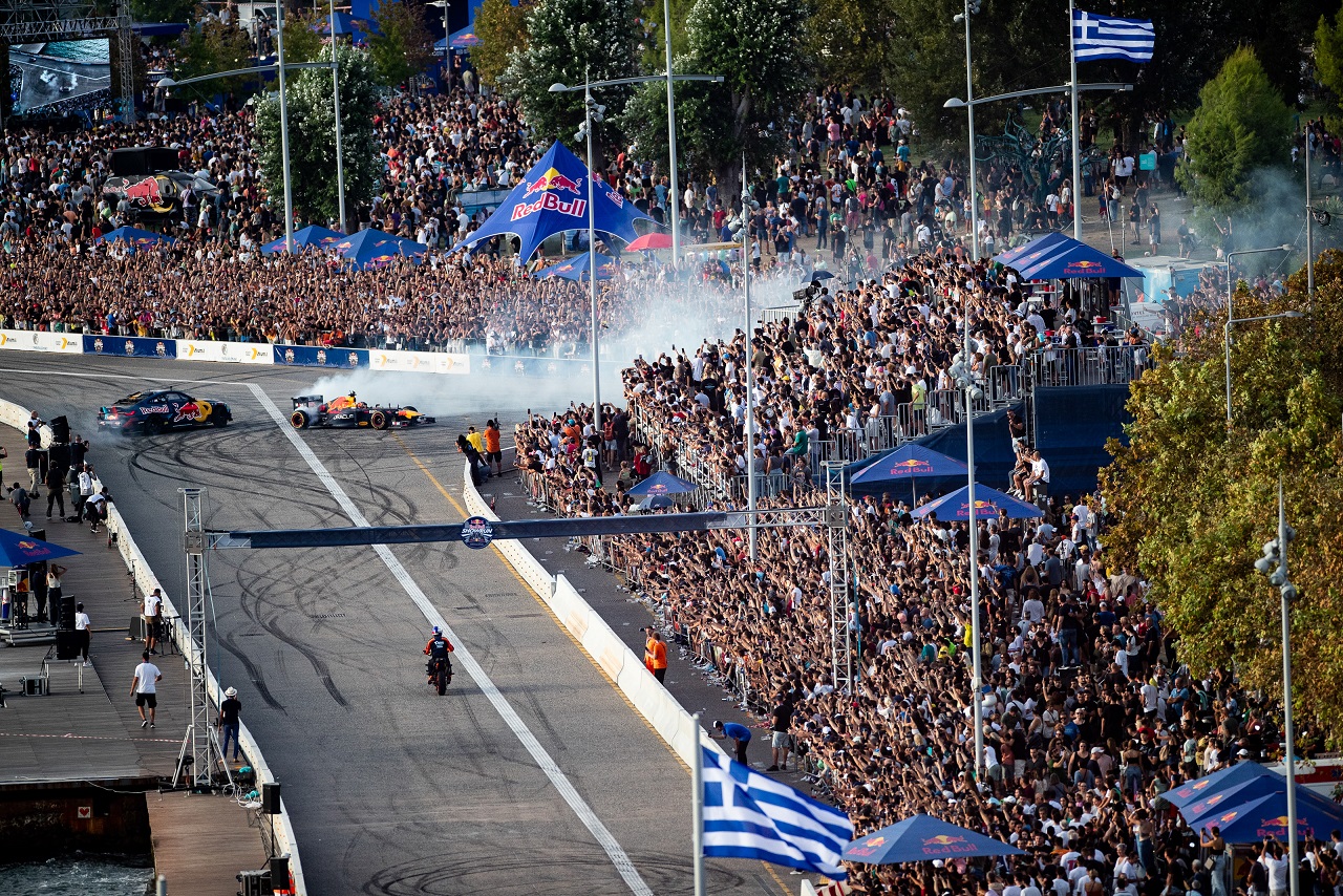 red_bull_showrun_by_alumil_post-event_1.jpg red_bull_showrun_by_alumil_post-event_1.jpg