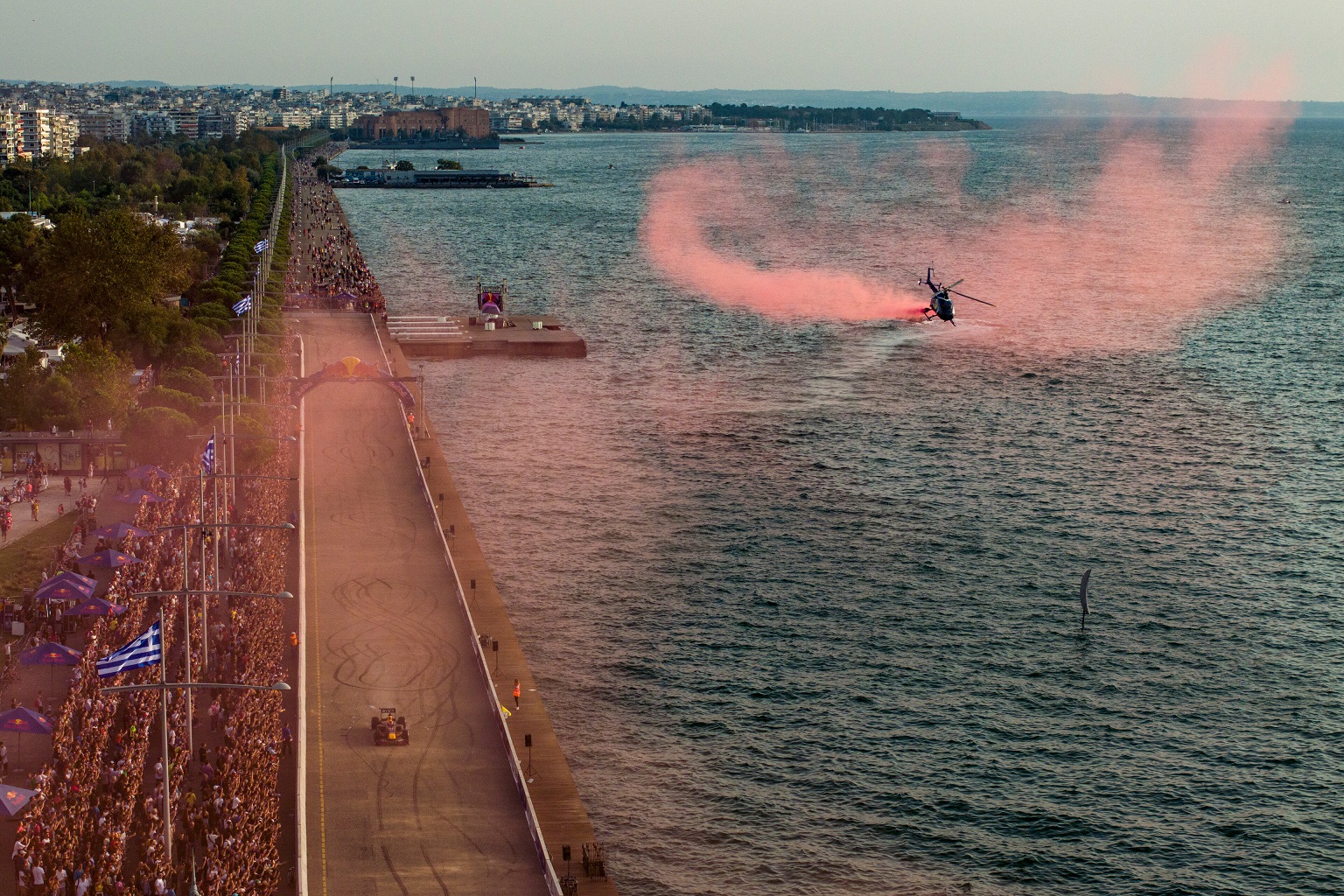 red_bull_showrun_by_alumil_post-event_10.jpg red_bull_showrun_by_alumil_post-event_10.jpg