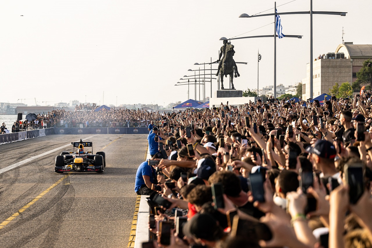 red_bull_showrun_by_alumil_post-event_4.jpg red_bull_showrun_by_alumil_post-event_4.jpg