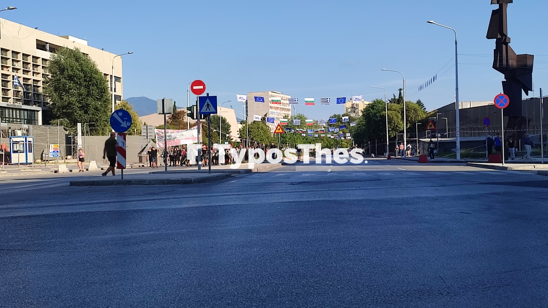 sygkentrosi-deth1.jpg sygkentrosi-deth1.jpg