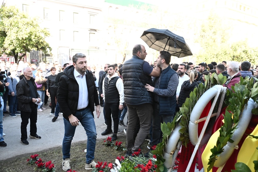 androulakis_polytexneio_kafedes_3.jpg androulakis_polytexneio_kafedes_3.jpg