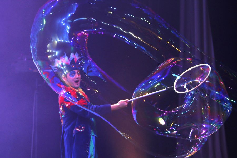 bubble_show2.jpg bubble_show2.jpg