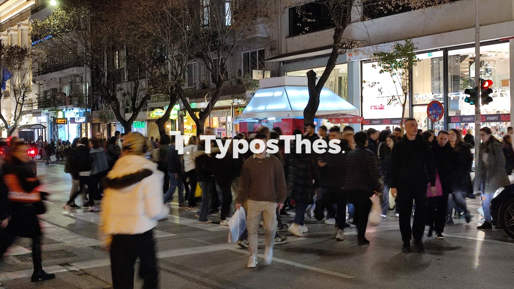 kosmos-kentro.jpg kosmos-kentro.jpg