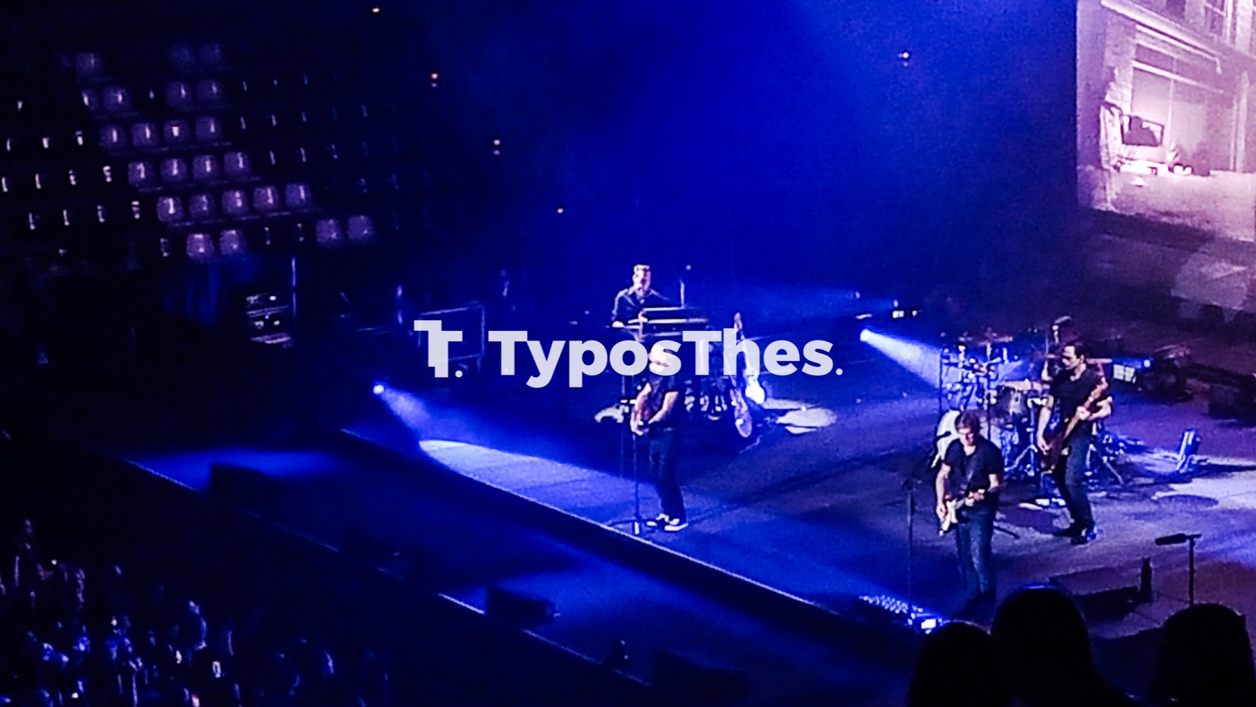 bryanadams4_1.jpg bryanadams4_1.jpg