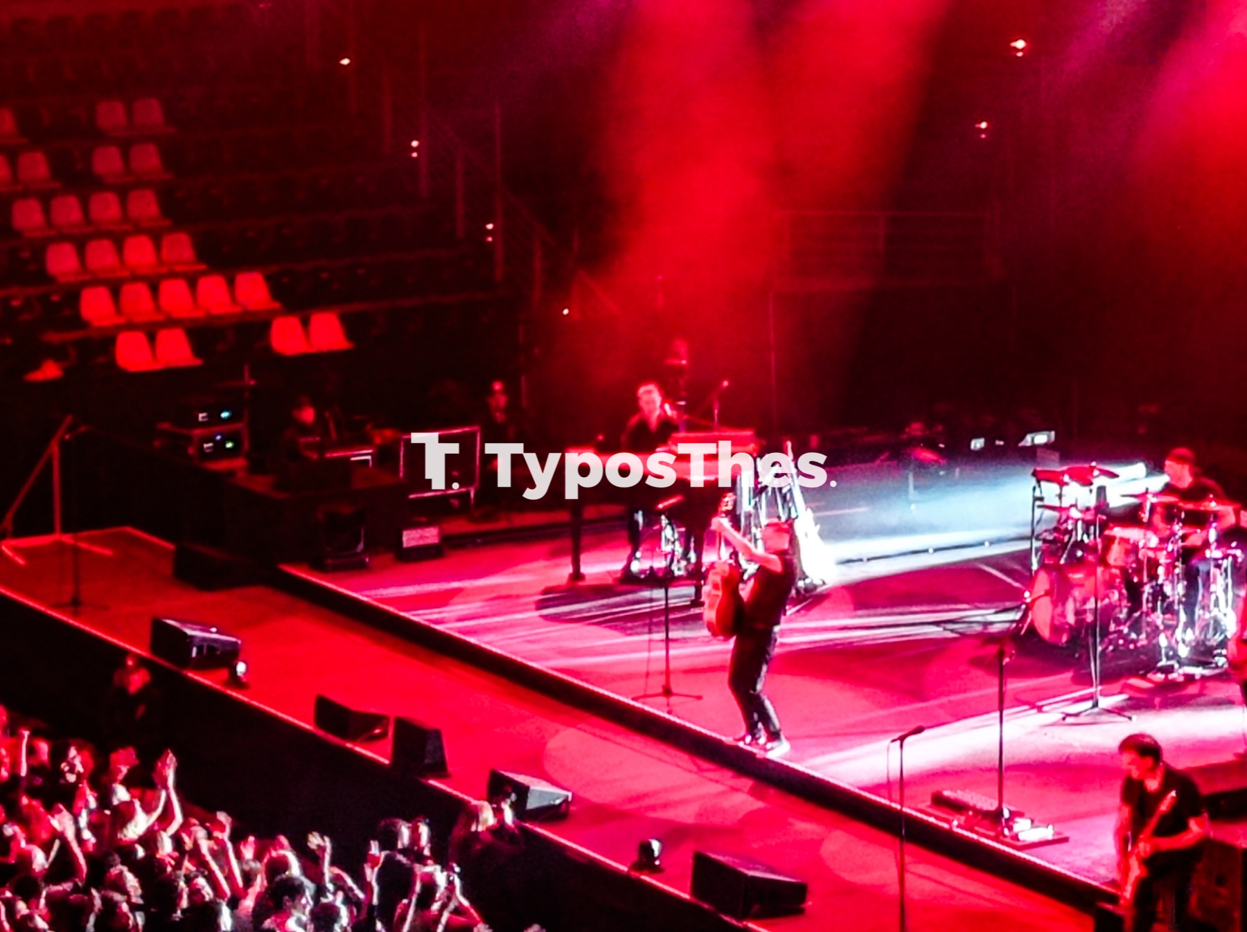 bryanadams5_1.jpg bryanadams5_1.jpg