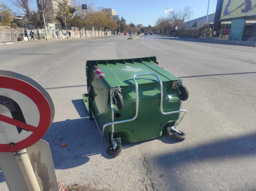 kados-aeras.jpg kados-aeras.jpg