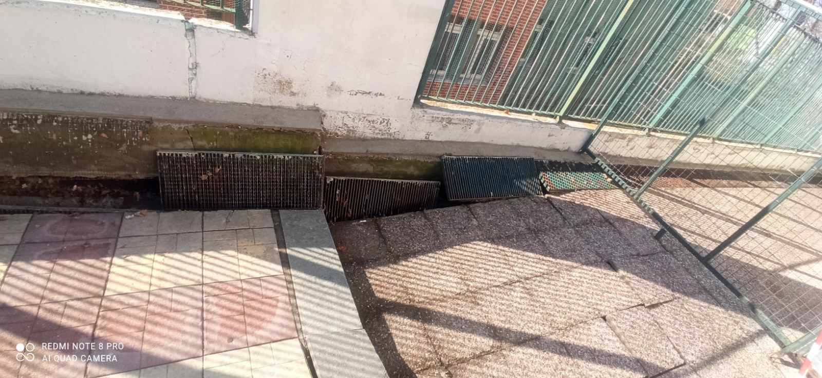 sxoleio_kathizisi_2.jpg sxoleio_kathizisi_2.jpg