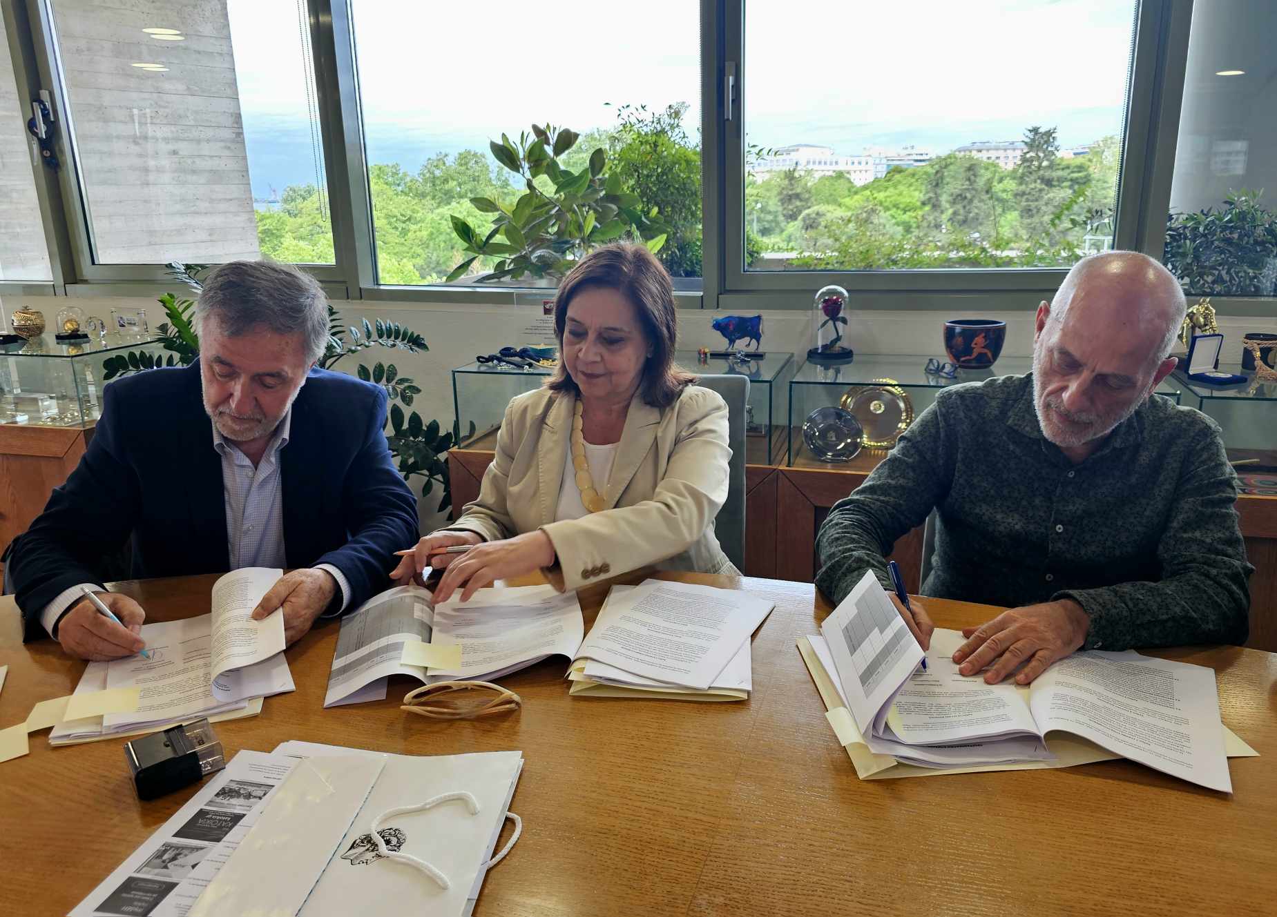 arapoglou-aggeloudis_2.jpg arapoglou-aggeloudis_2.jpg