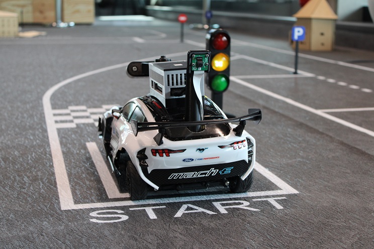 vroom3.jpg vroom3.jpg