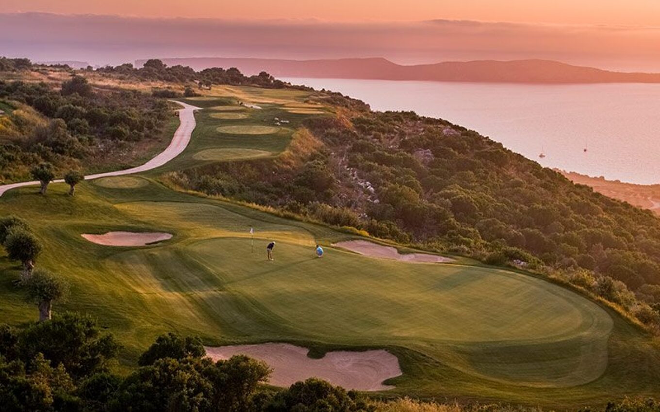 golf_awards.jpg golf_awards.jpg