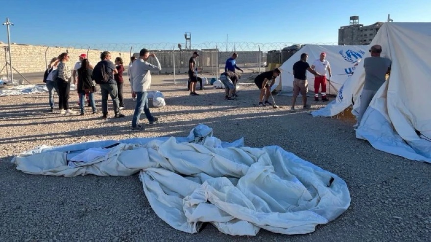 rodos_metanastes_dromos_4.jpg rodos_metanastes_dromos_4.jpg