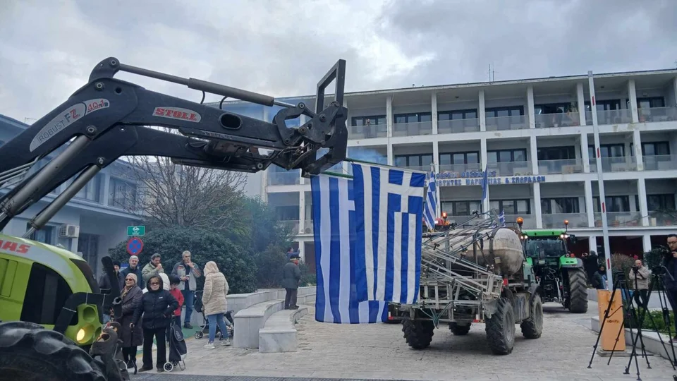 agrotes_trakter_bolos_2.jpg agrotes_trakter_bolos_2.jpg