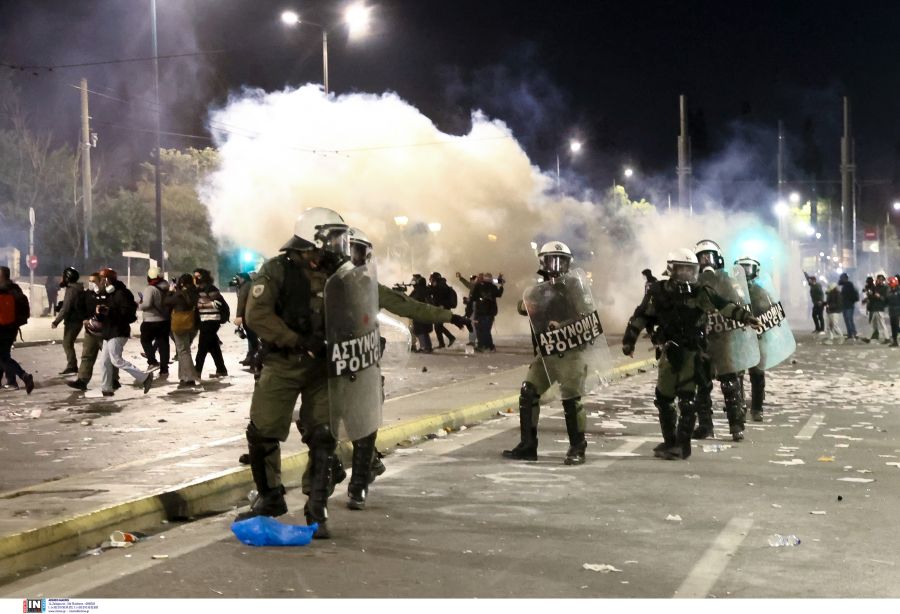 epeisodia_syntagma2.jpg epeisodia_syntagma2.jpg