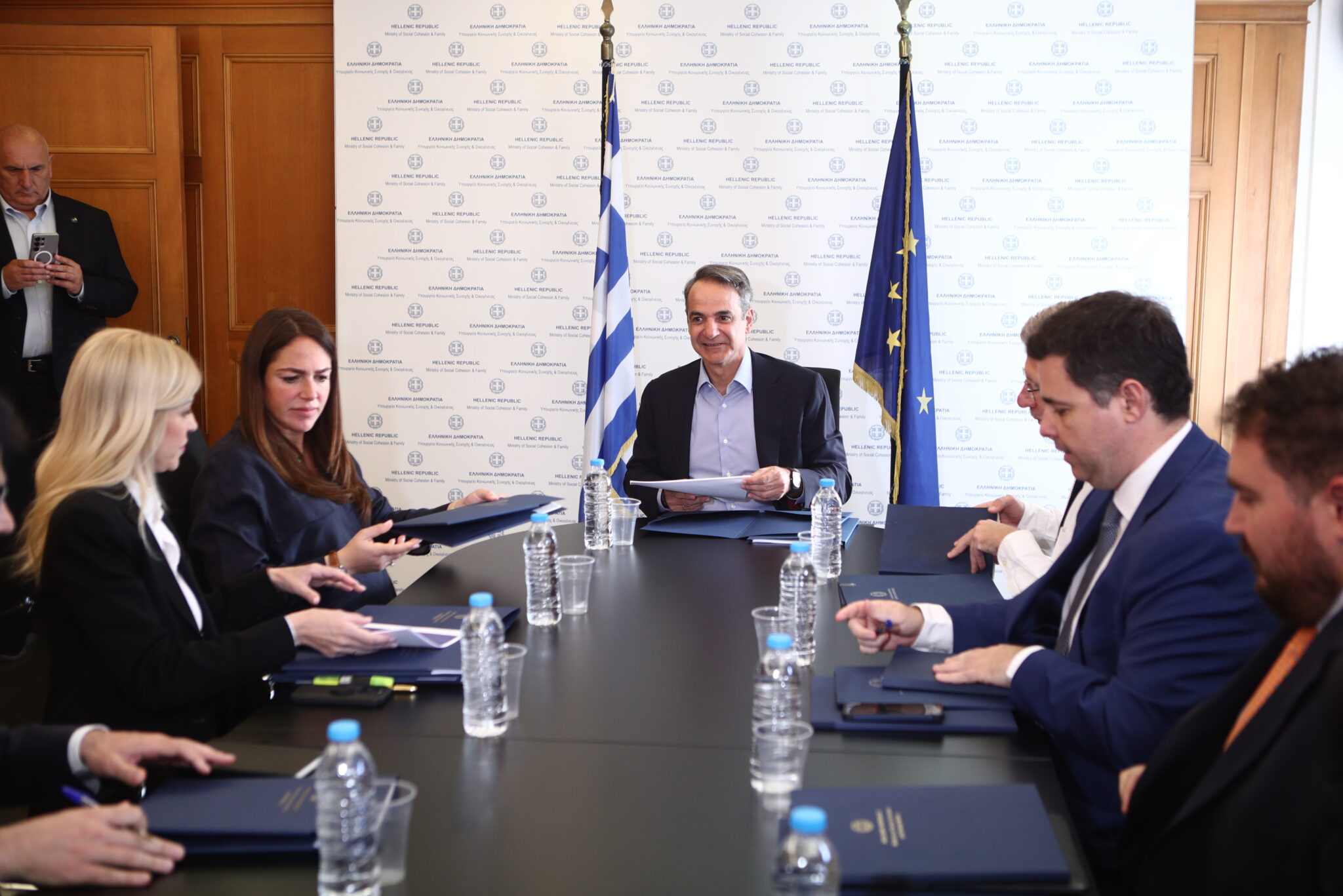 mitsotakis_mixailidou_rapti_1.jpg mitsotakis_mixailidou_rapti_1.jpg