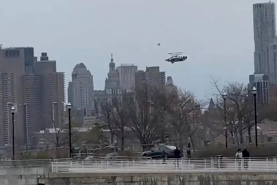 new_york_helicopter_4.jpg new_york_helicopter_4.jpg