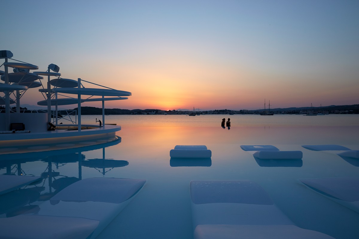 nikki-beach_4.jpg nikki-beach_4.jpg