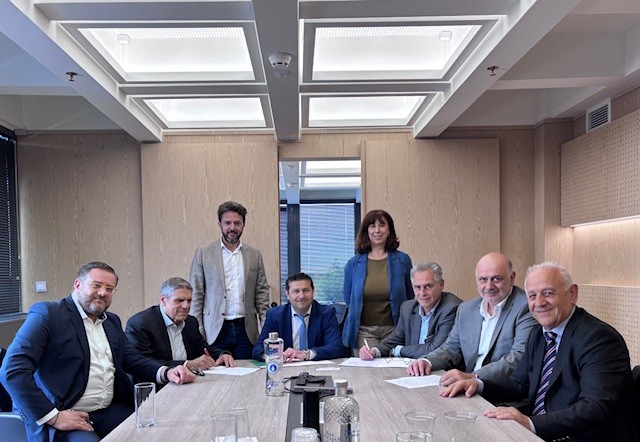exypnoi_metrites_eyath_1.jpg exypnoi_metrites_eyath_1.jpg