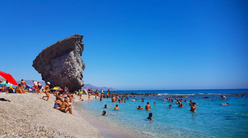 paralia_la_pelosa.png paralia_la_pelosa.png