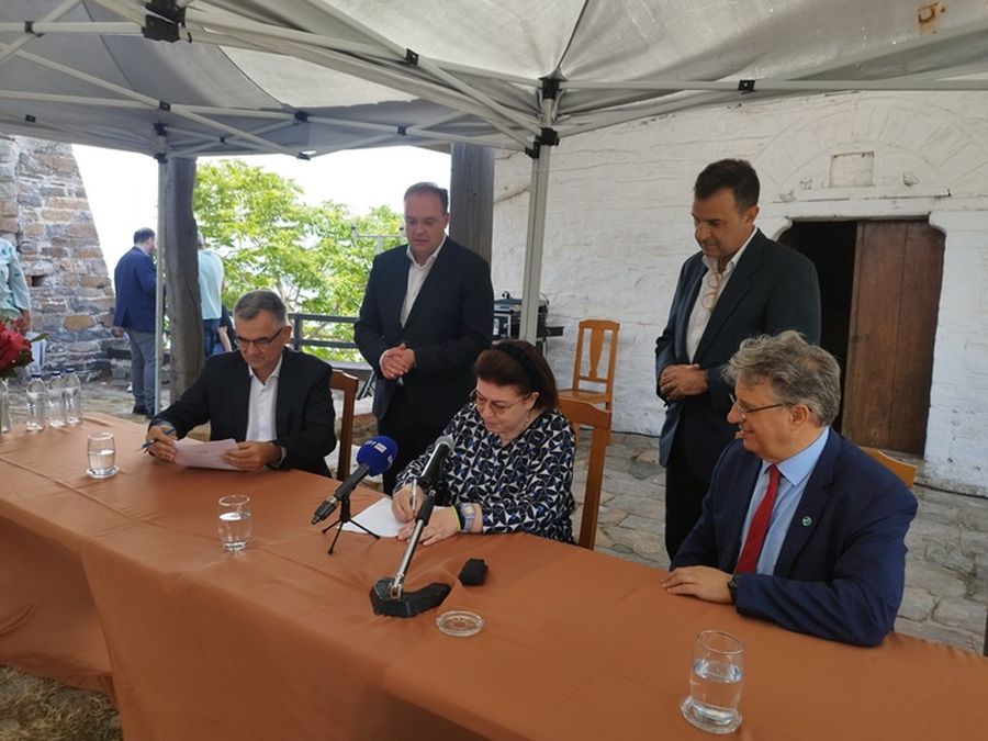 xalkidiki_mendoni.jpg xalkidiki_mendoni.jpg