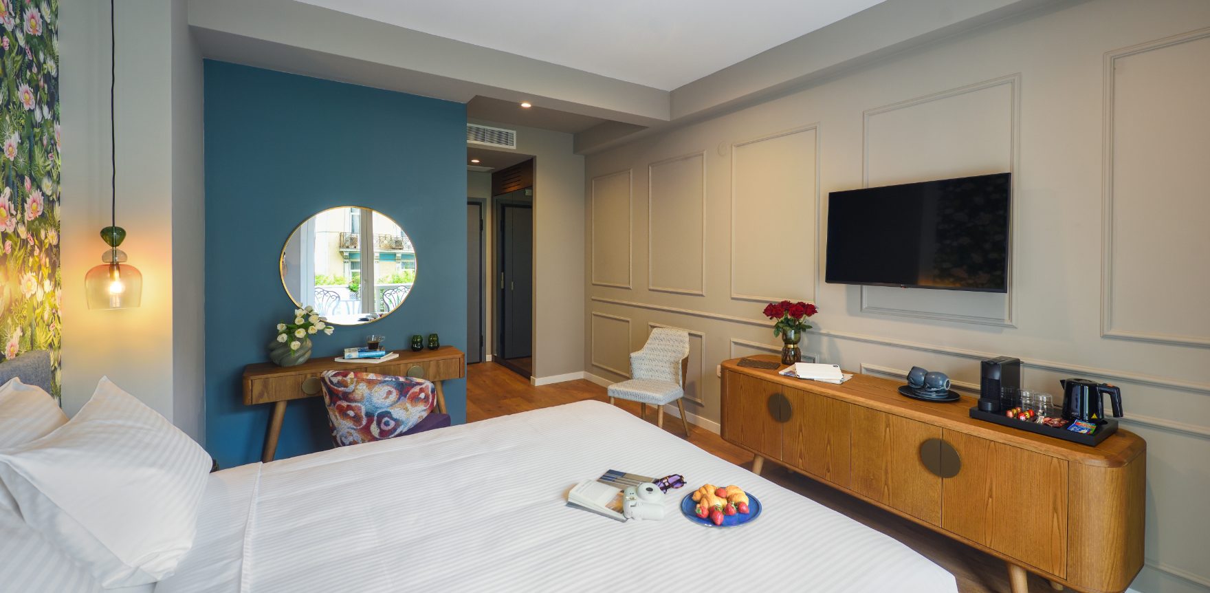 deluxe-room-the-oscar-olympic-hotel-5-1-1.jpg deluxe-room-the-oscar-olympic-hotel-5-1-1.jpg