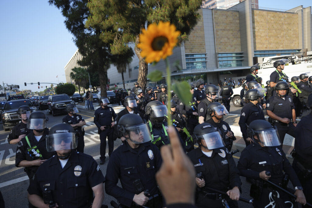 la_riots_1.jpg la_riots_1.jpg