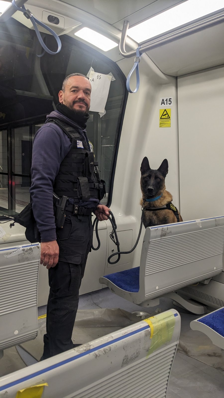 oscar_police_dog_3.jpg