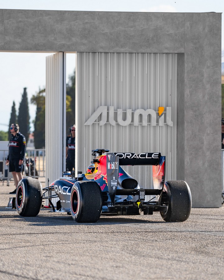 redbull_4.jpg redbull_4.jpg