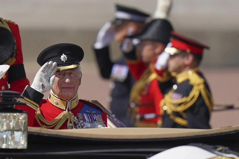 royals2.jpg royals2.jpg