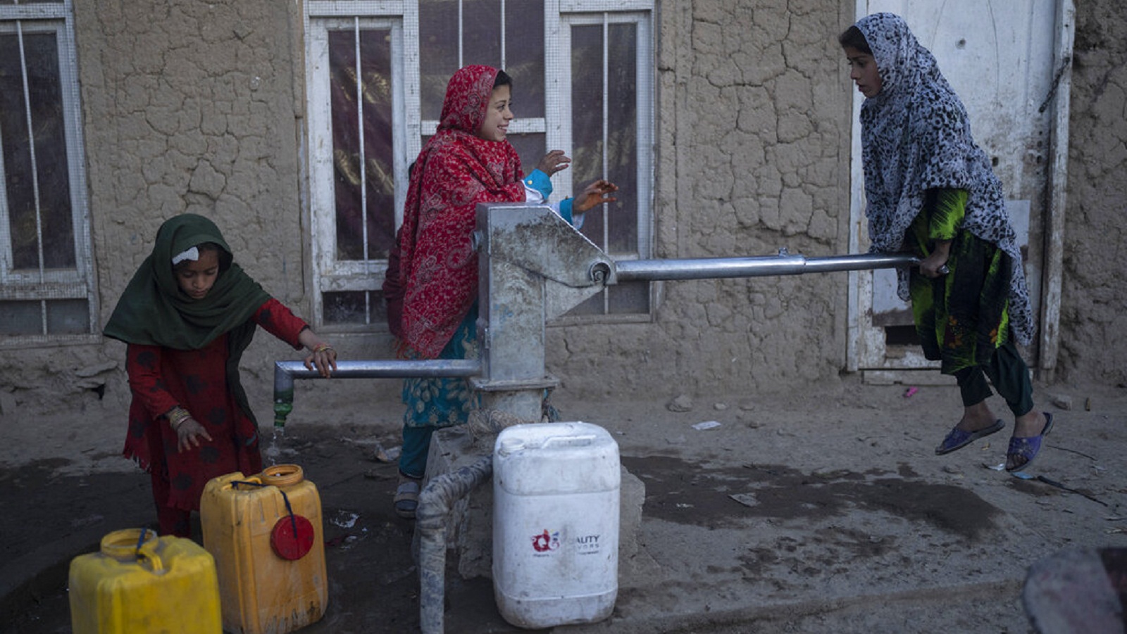 afghan_water_crisis_2.jpg