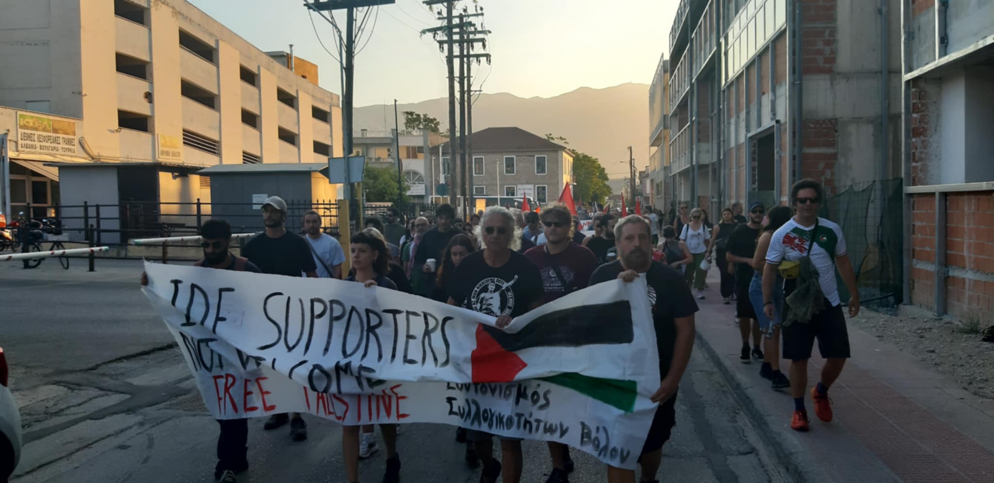 epeisodia_bolos_israilinoi_touristes_2.jpeg