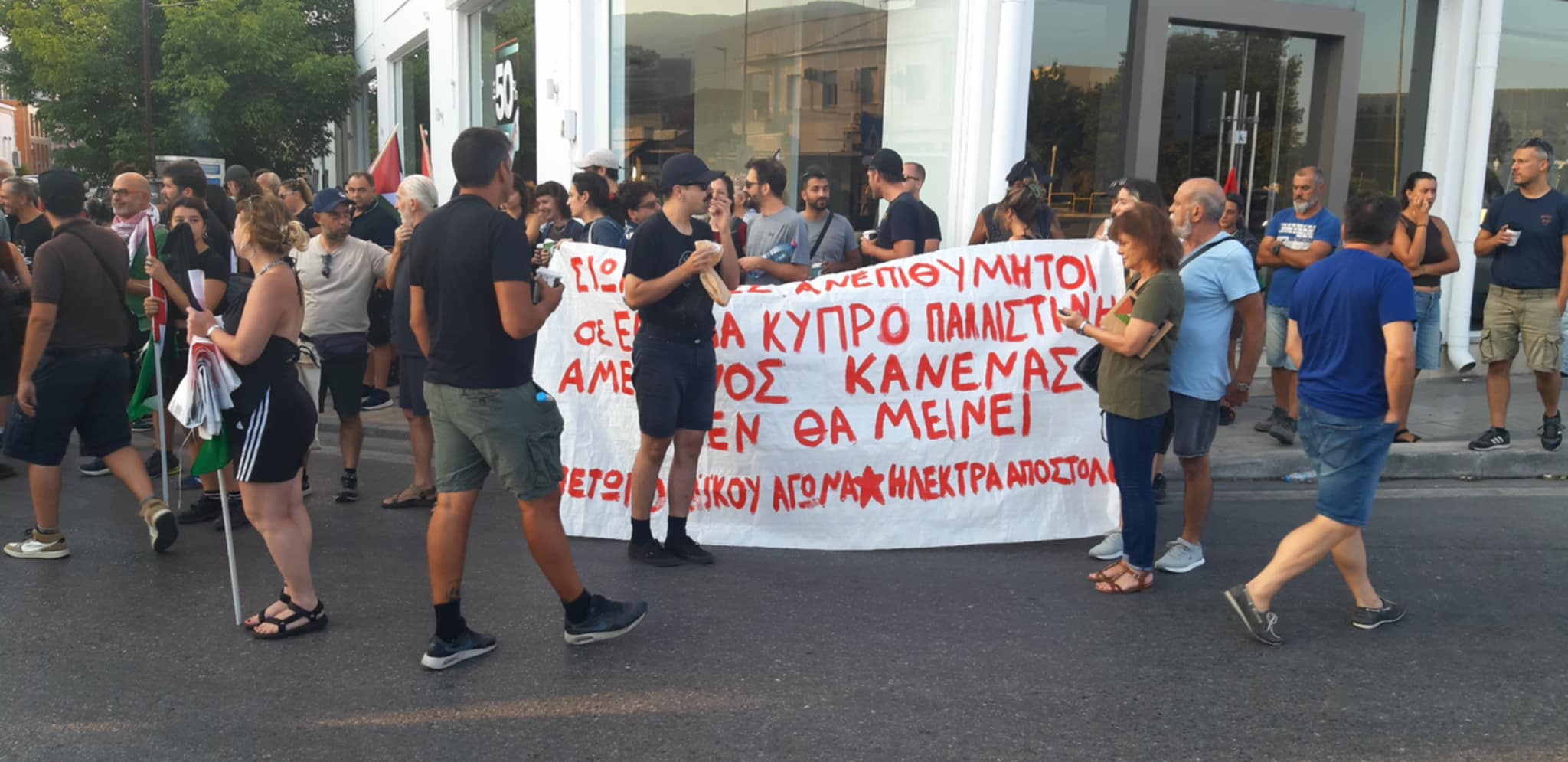 epeisodia_bolos_israilinoi_touristes_4.jpeg