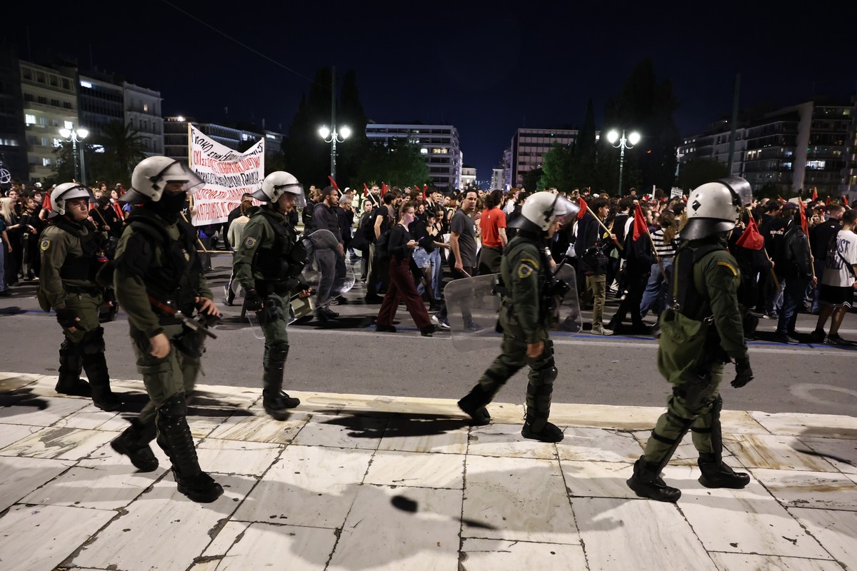 mat-astynomia-agnostos-stratiwtis_5.jpg
