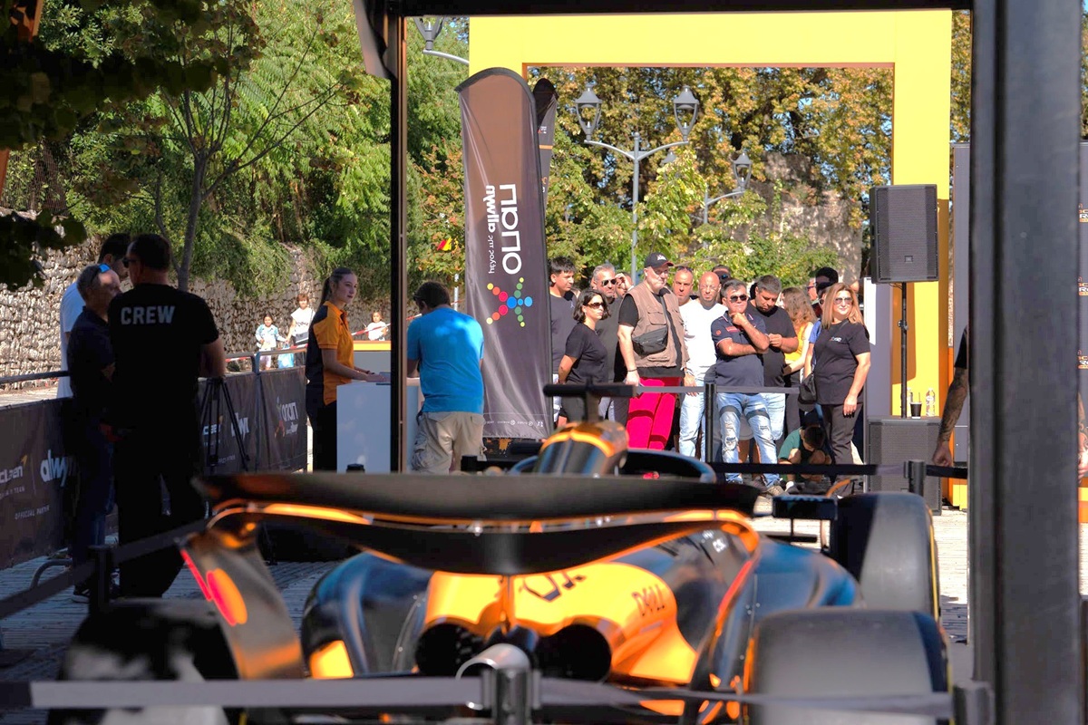 mclaren_f1_team-opap-1.jpg