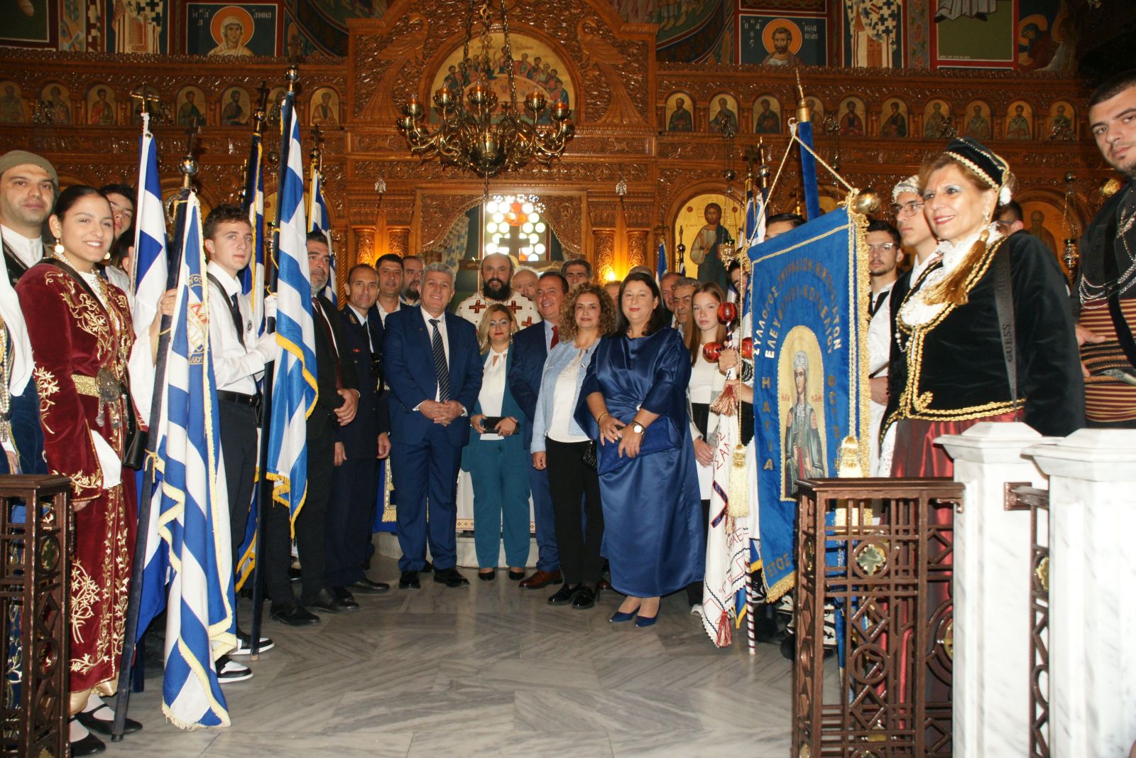 parelasi-euosmos5.jpg