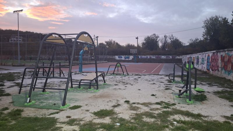 dimotiko_stadio_poligirou2.jpg