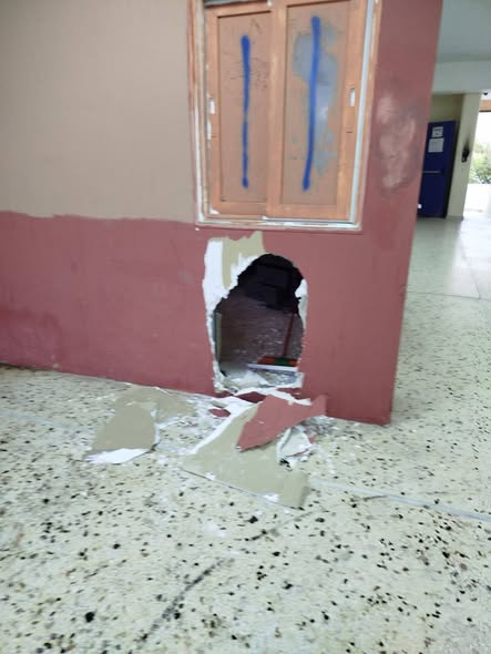 kalamaria_vandalismoi_sxoleia_2.jpg