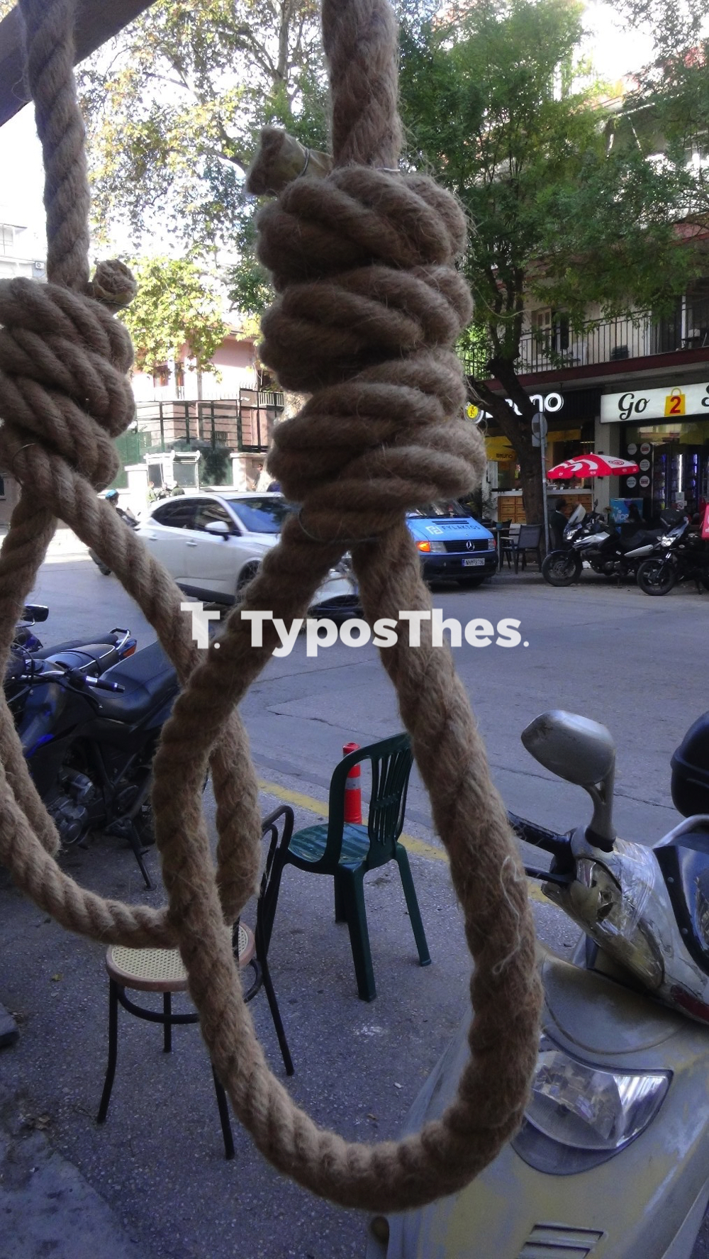kyprioi_foitites_3.jpg