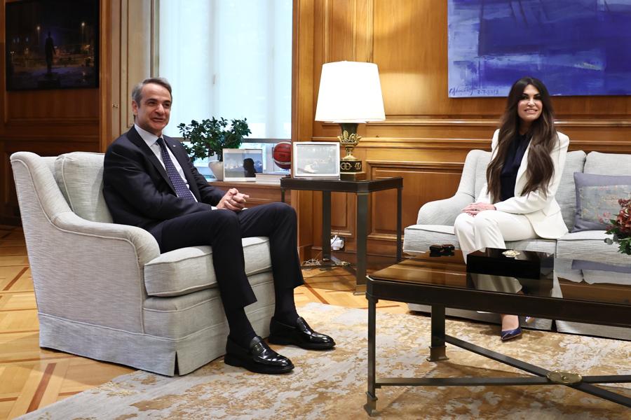 mitsotakis-gilfoil2.jpg