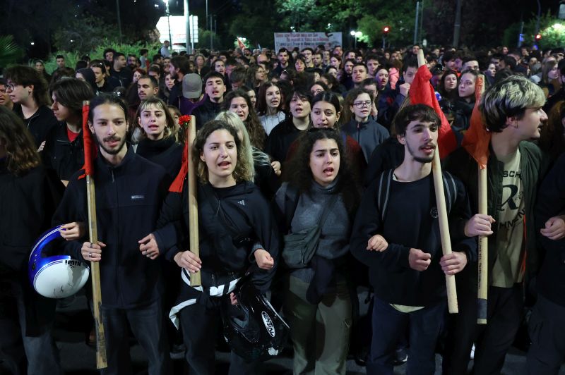 polutexneio_athina_poreia2.jpg
