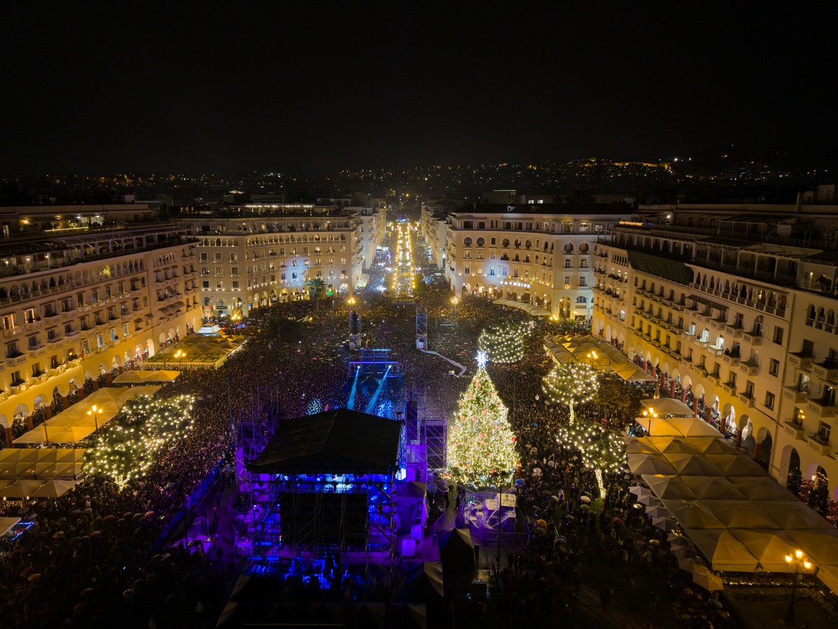christmas-aristotelous_5.jpg
