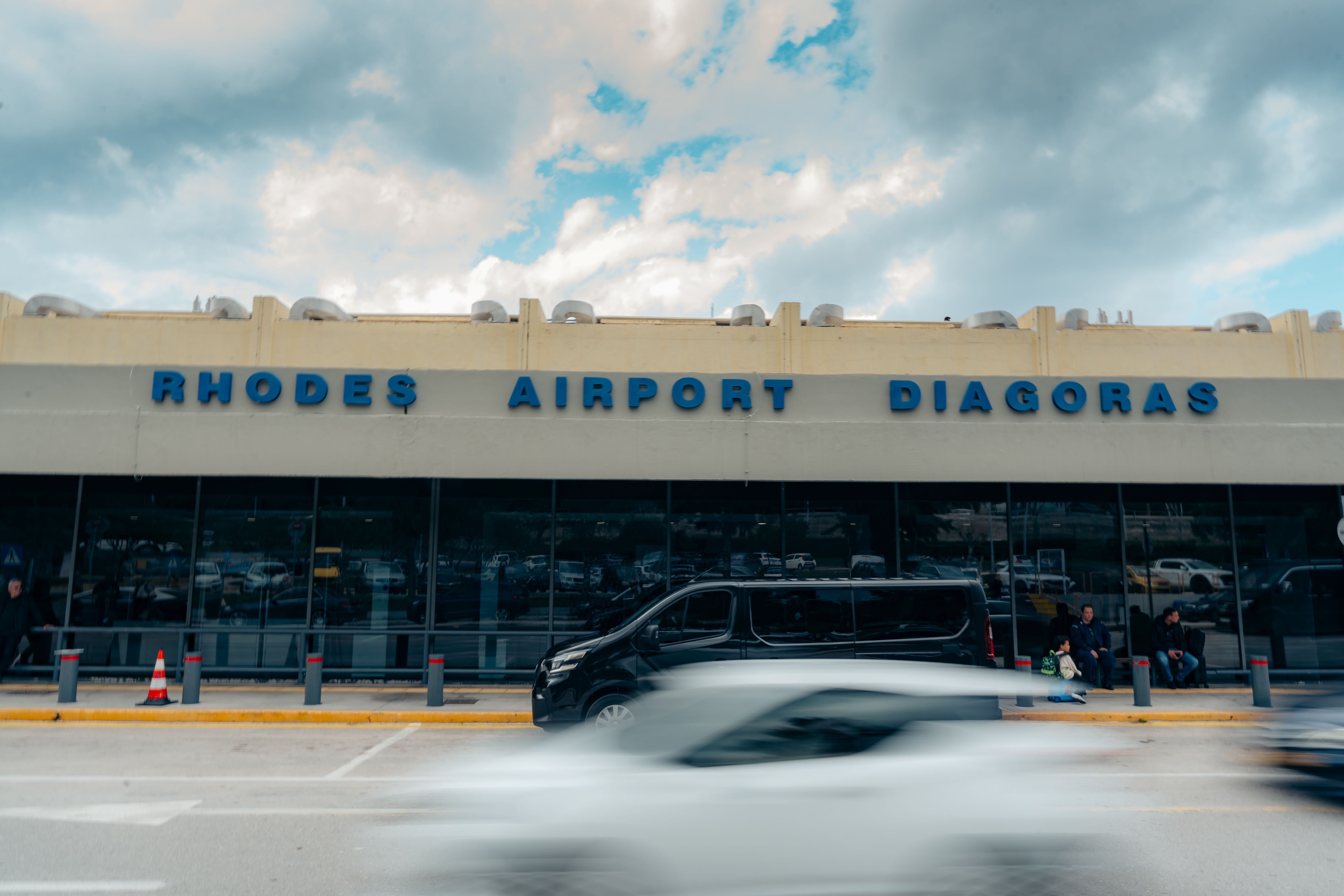 rho_airport.jpg