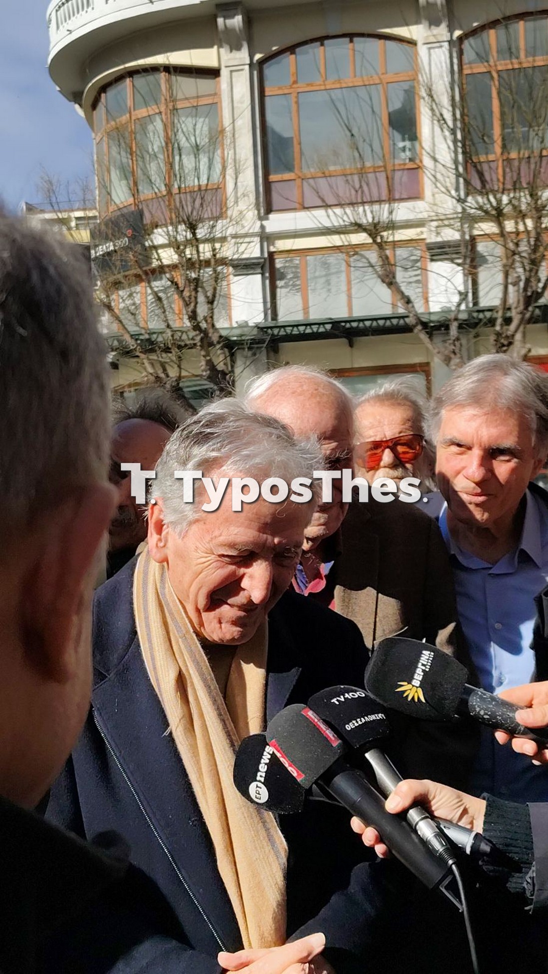 gavras4.jpg