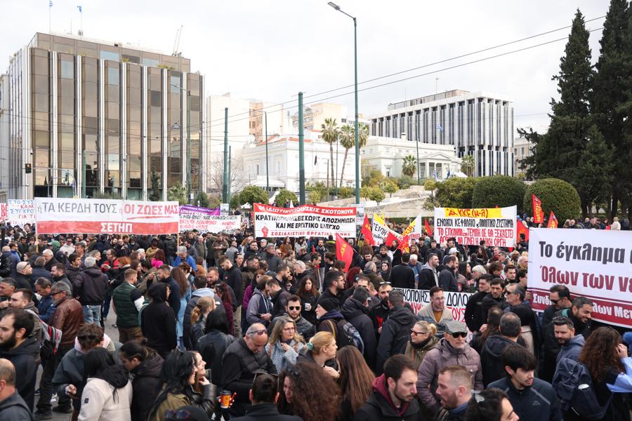 tempi-syntagma3.jpg