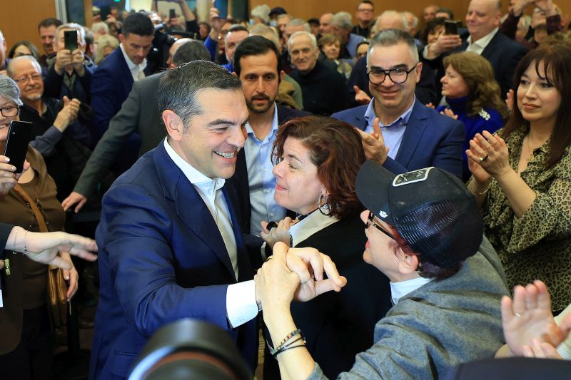 tsipras_larisa3.jpg
