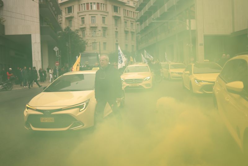 apergia_taxi_athina2.jpg
