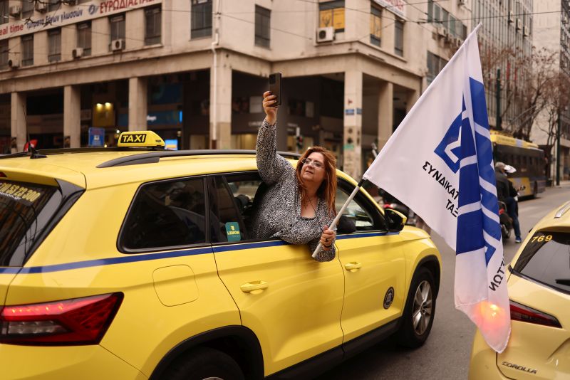 apergia_taxi_athina3.jpg